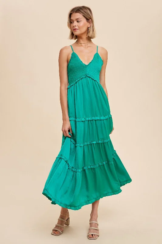 Midi Dresses for Fall Street Fashion-Emerald Elegance Midi