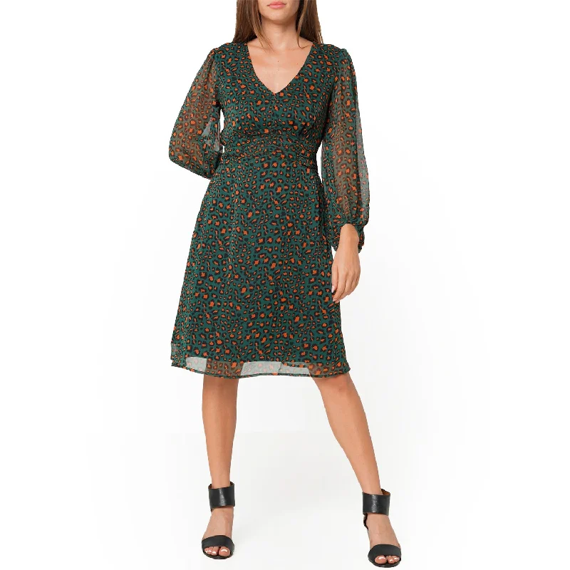 Midi Dresses for Trendy Winter Day Outfits-Women's V-neck Midi Dress in Leopard Hunt