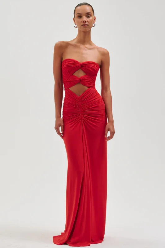 Maxi dresses for luxury hotel dinners -Be Dress Flame