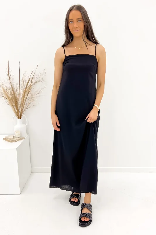 Maxi dresses for a stylish formal dinner party -Maxi dresses for evening wear -Viktor Maxi Dress Black